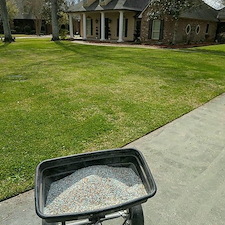 Lawn Fertilization in South Louisiana: A Simple Seasonal Schedule